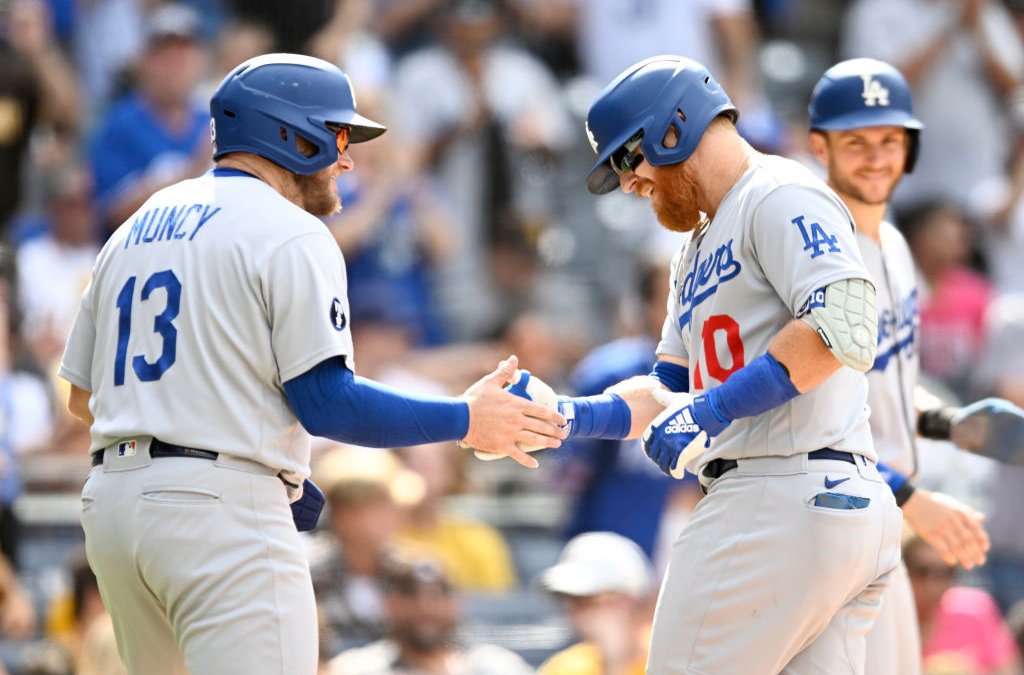 Dodgers aseguran boleto en playoffs con victoria sobre Padres