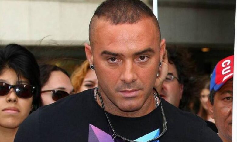 Dinio desvela la verdad sobre lo que hizo con Carmen Alcayde: "Nos tocamos mucho"