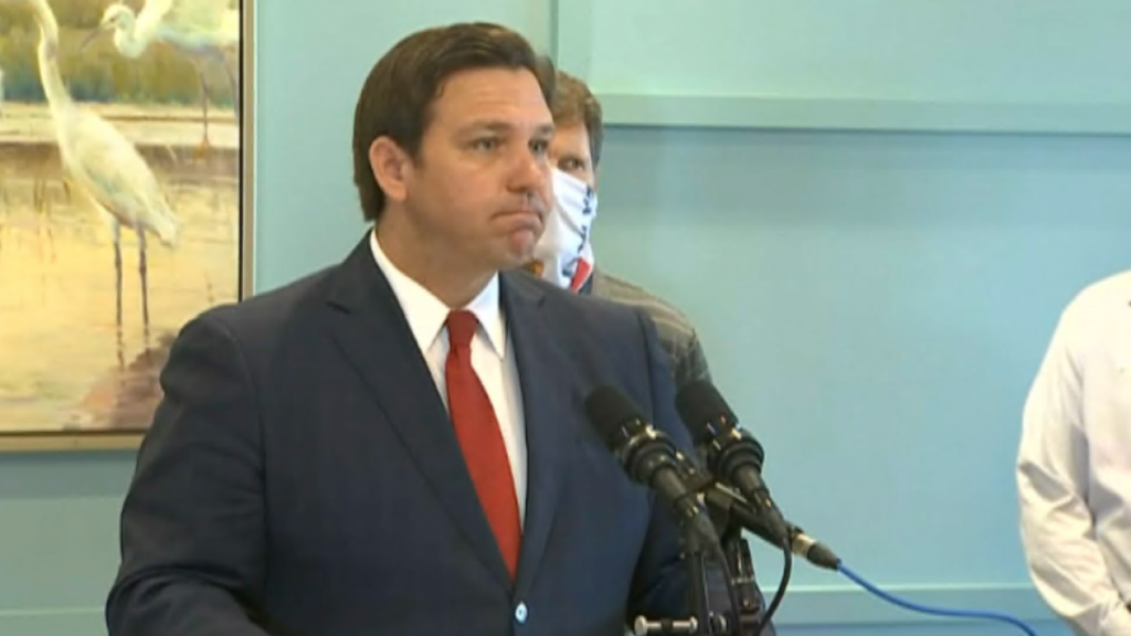 Gobernador de Florida ‘no puede confirmar’ supuesto vuelo con inmigrantes a Delaware