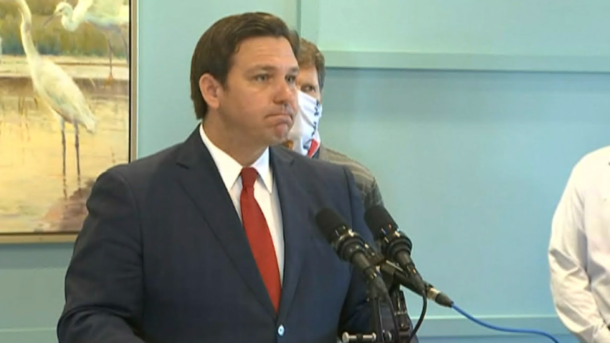 Gobernador de Florida ‘no puede confirmar’ supuesto vuelo con inmigrantes a Delaware