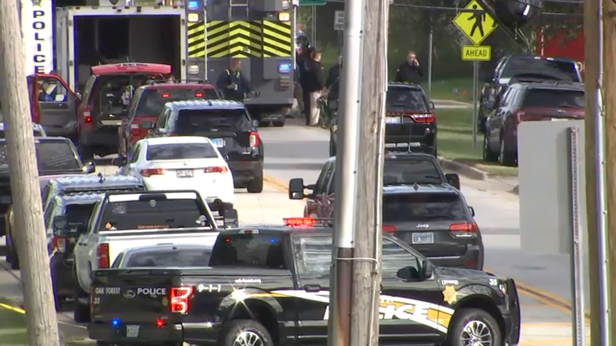 Atrincheramiento e incendio en Oak Forest deja 4 muertos