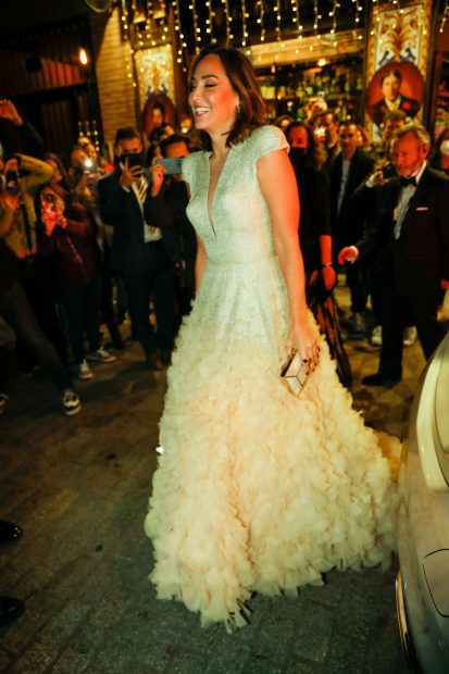 Tamara Falcó con un vestido blanco / Gtres