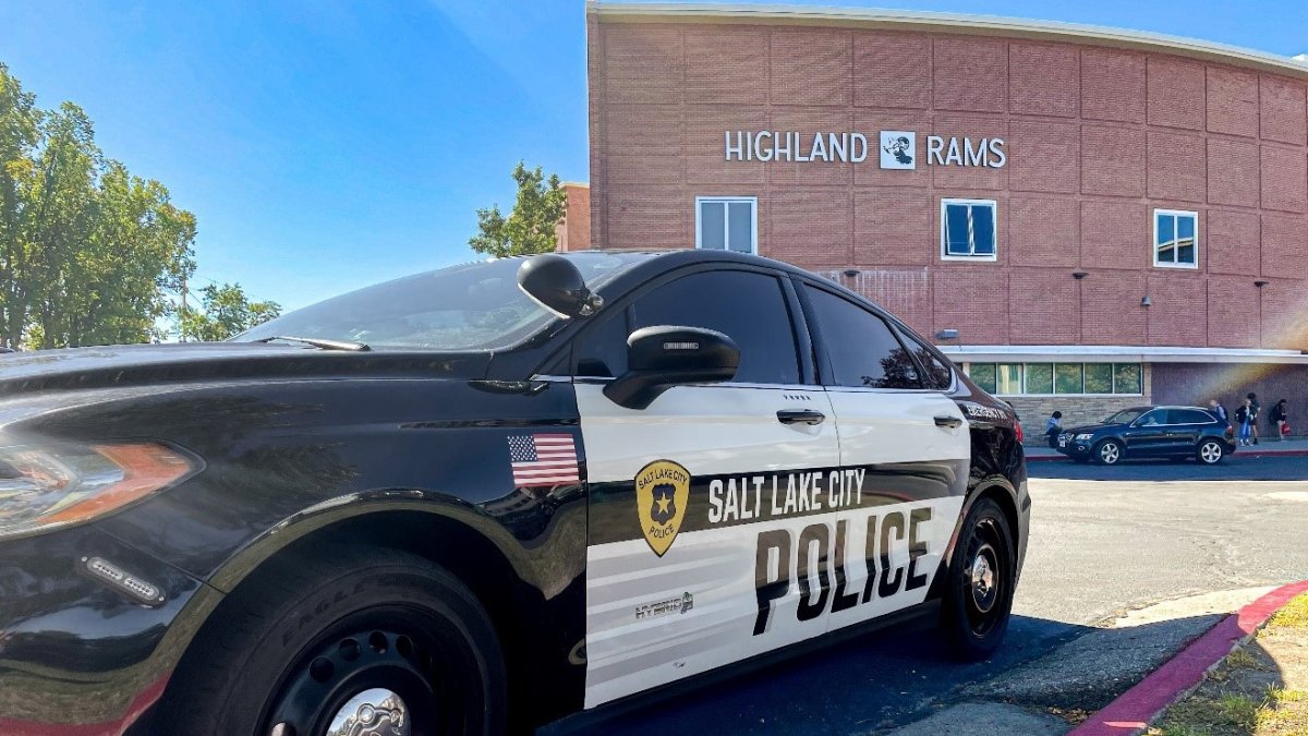 Detienen a 2 estudiantes y recuperan 2 armas en la escuela secundaria Highland