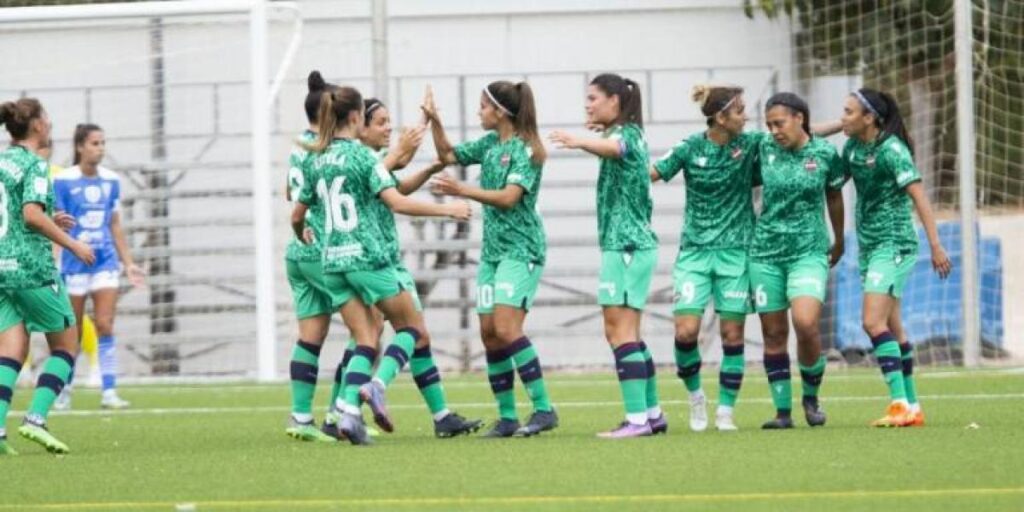 2-3: El Levante se impone al Alhama con un gol de Redondo en el 94