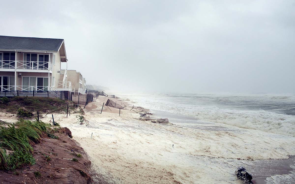 23 migrantes desaparecidos en EU tras bote hundido por huracán Ian