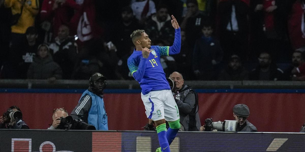 5-1: Brasil baila ante una rebelde Túnez