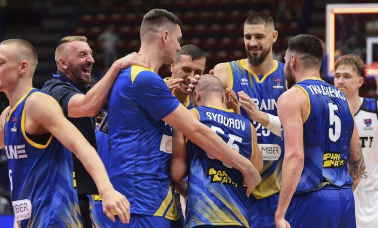 73-74: Ucrania remonta a Estonia y acaricia los cuartos