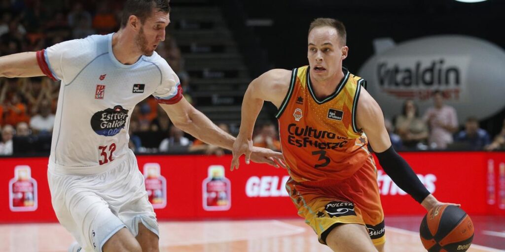 78-88: El Obradoiro amarga la presentación al Valencia