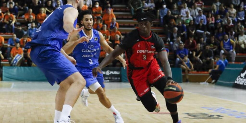 81-83: El Covirán Granada asalta Fuenlabrada