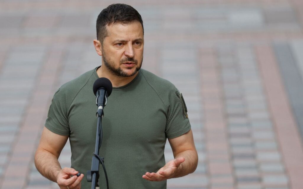 A 200 días de guerra en Ucrania, Zelenski agradece a combatientes