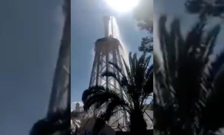 A dos días de su inauguración, colapsa tanque elevado de agua en Puebla; mueren dos personas