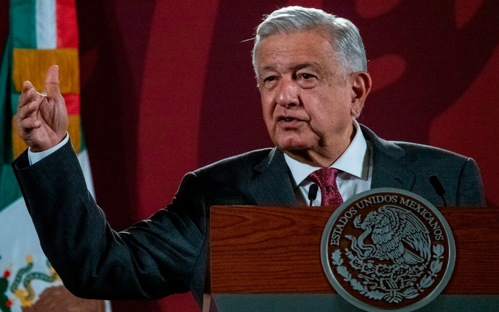 AMLO pide perdón tras filtración en caso Ayotzinapa... pero señala que 'no se deben ocultar cosas'