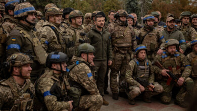 Actualizaciones de la guerra de Ucrania: Zelensky visita Izium, una ciudad incautada en una ofensiva reciente