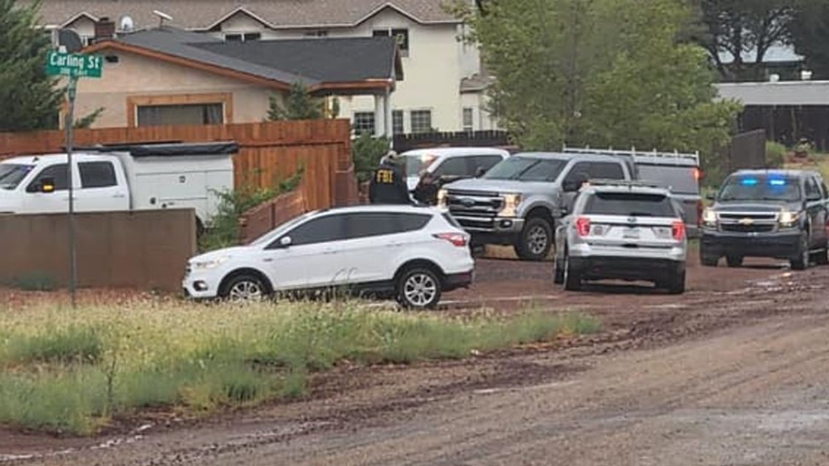 Acusan a exintegrante de Iglesia Fundamentalista que fue detenido con niñas dentro de tráiler