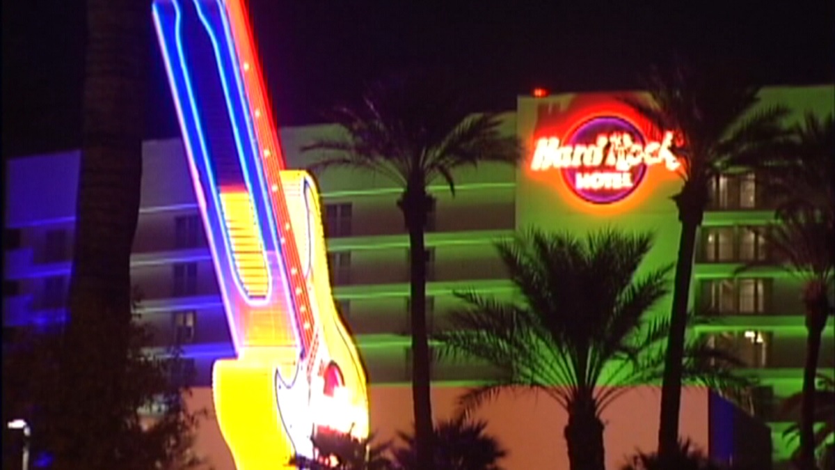 Acusan a madre e hija de robo en el Hard Rock Hotel de Miami