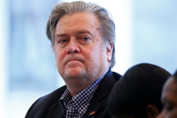 Acusan al ex asesor de Trump, Steve Bannon, de lavado de dinero en caso del muro fronterizo