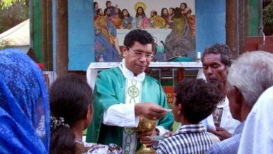 Acusan de abusos sexuales al exobispo Carlos Filipe Ximenes Belo, Premio Nobel de la Paz