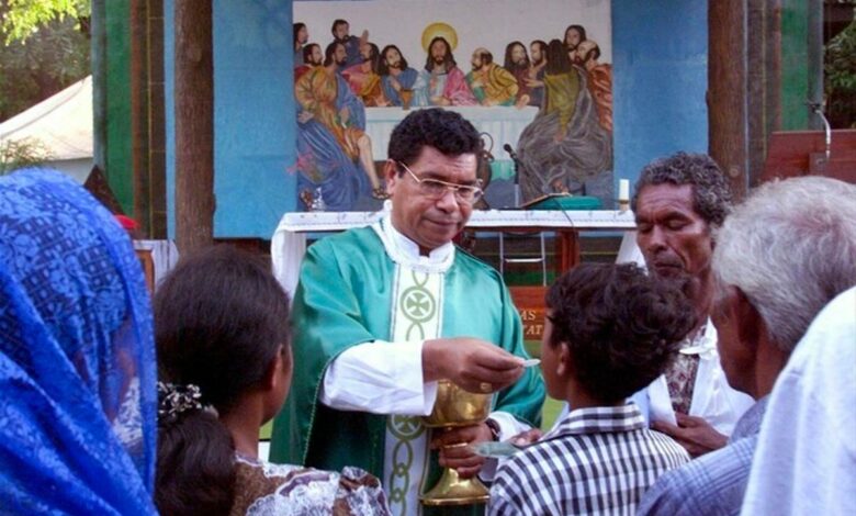 Acusan de abusos sexuales al exobispo Carlos Filipe Ximenes Belo, Premio Nobel de la Paz