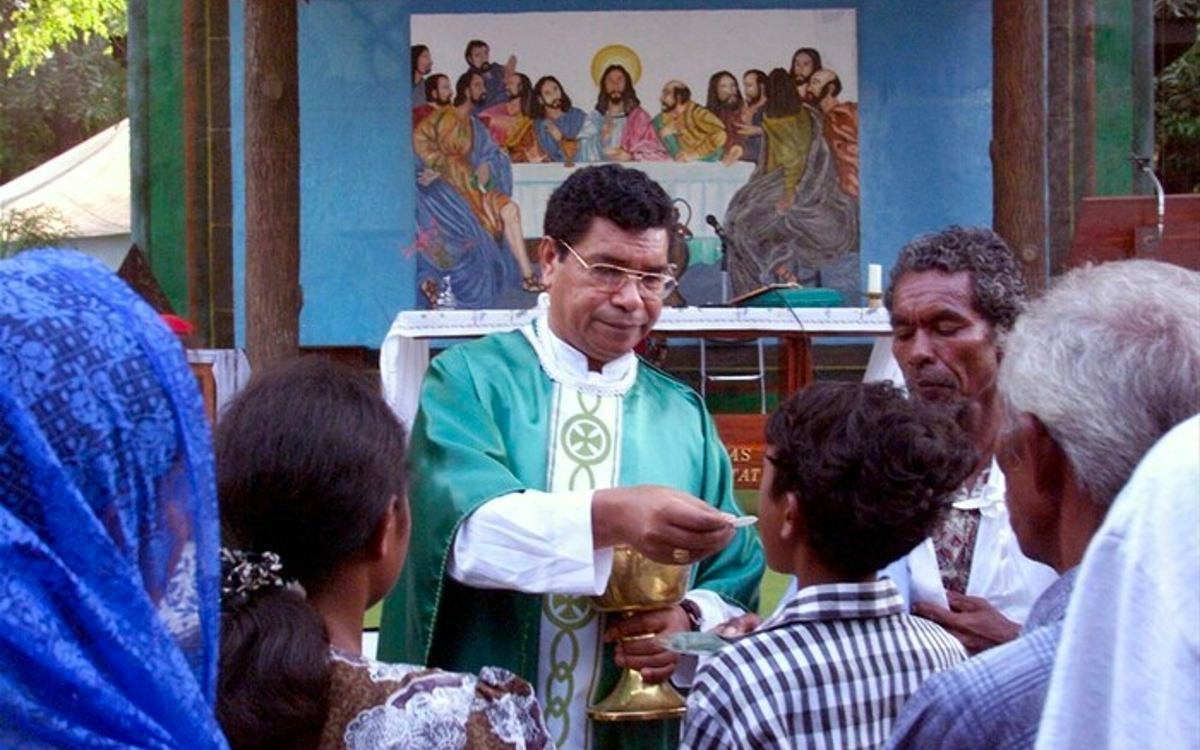 Acusan de abusos sexuales al exobispo Carlos Filipe Ximenes Belo, Premio Nobel de la Paz