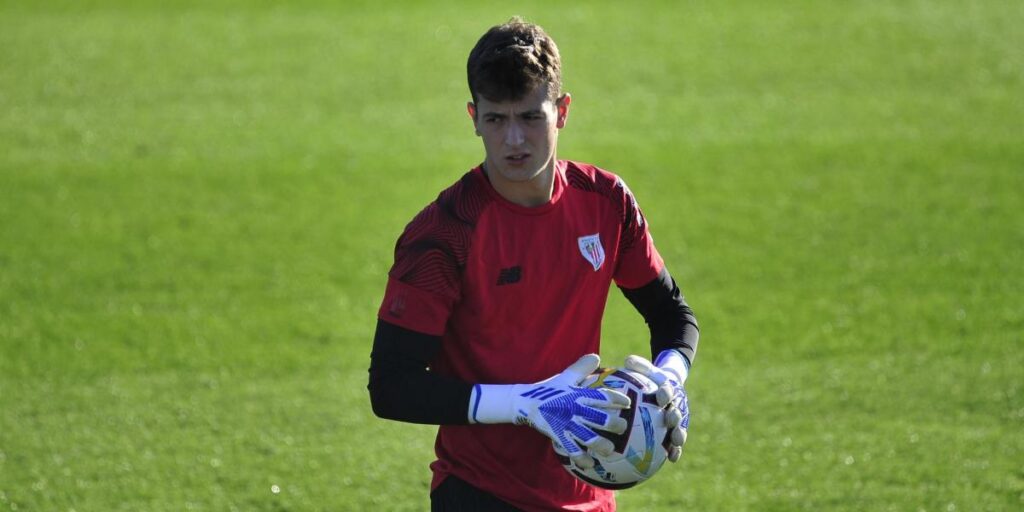 Agirrezabala es el único tocado del Athletic que se ejercita en el regreso al trabajo