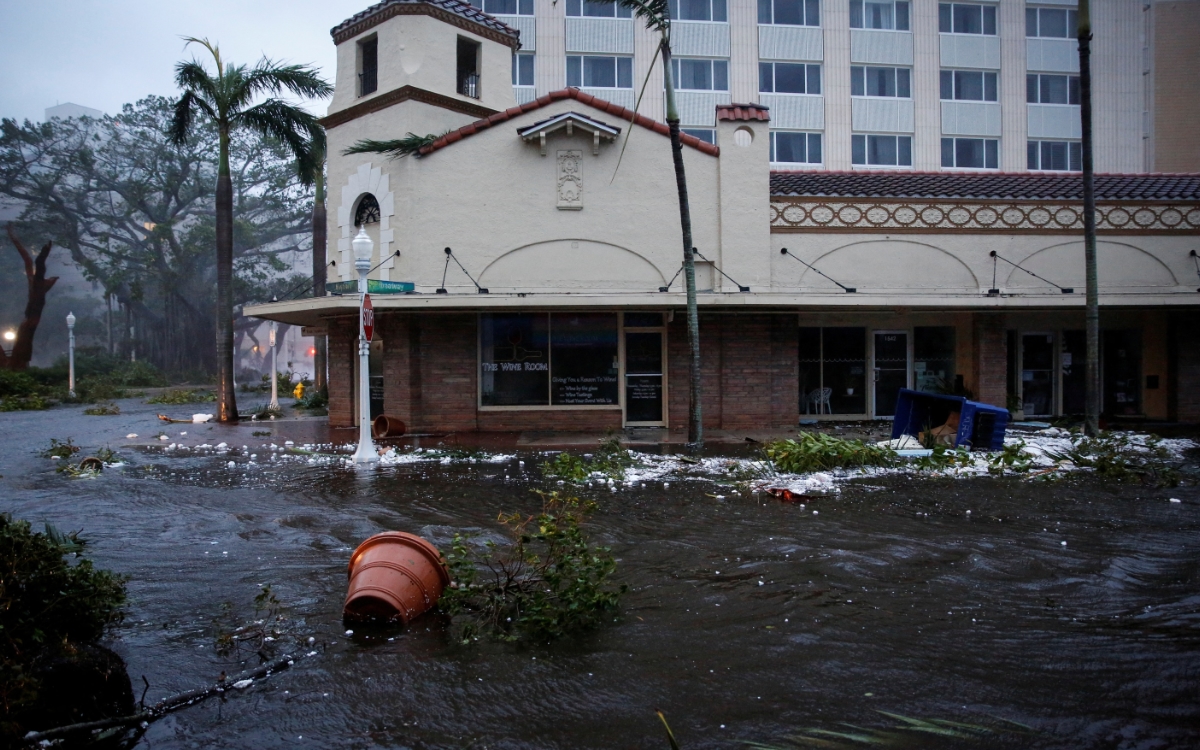 Al menos 2 mil vuelos cancelados por huracán Ian en Estados Unidos