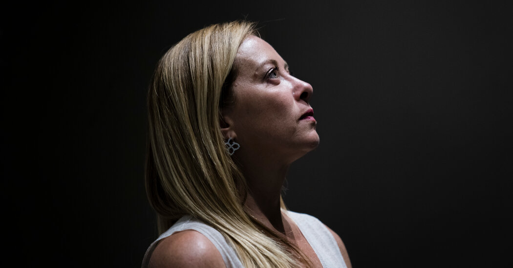 Algunas mujeres temen que la agenda de extrema derecha de Giorgia Meloni haga retroceder a Italia