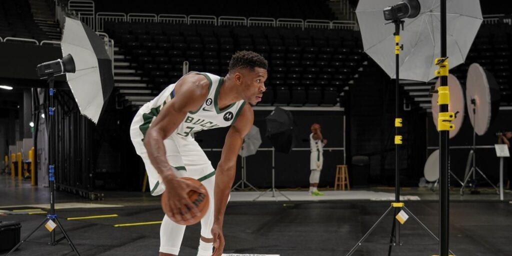 Antetokounmpo lo tiene claro: "Curry es el mejor jugador del mundo"