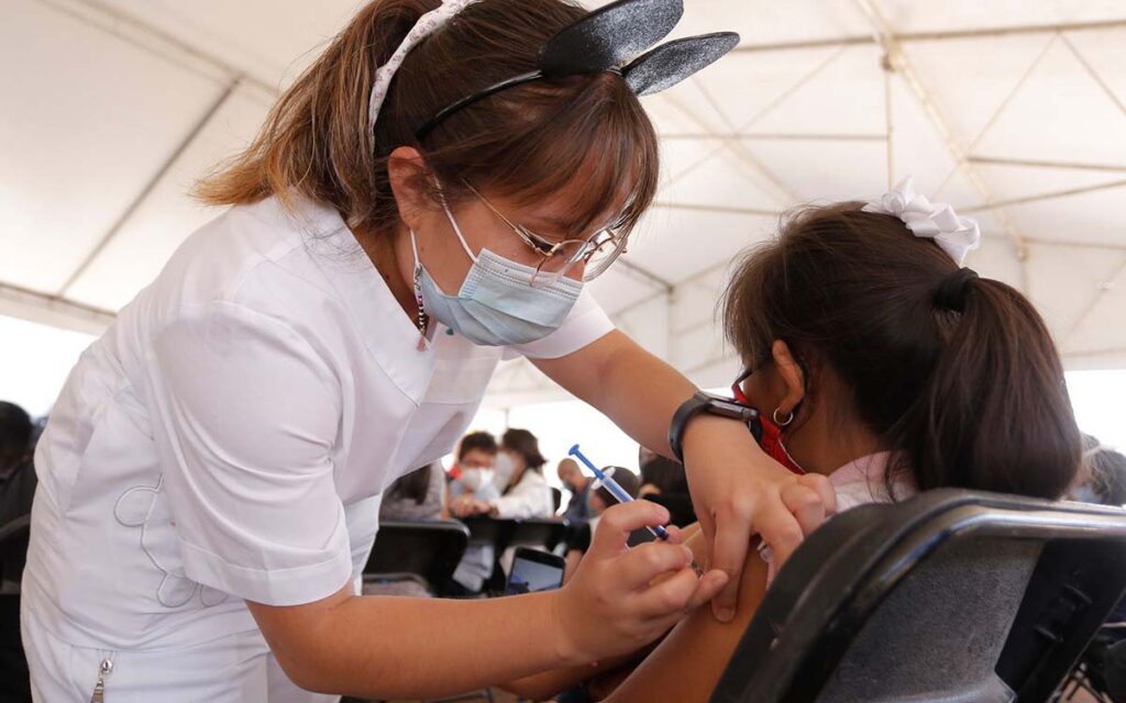 Arranca vacunación contra Covid-19 en niños de 5 años en CDMX; estás son las fechas y sedes