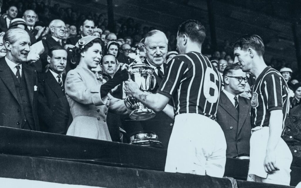 Así despidieron a la reina Isabel II los 'grandes' de la Premier League | Tuit