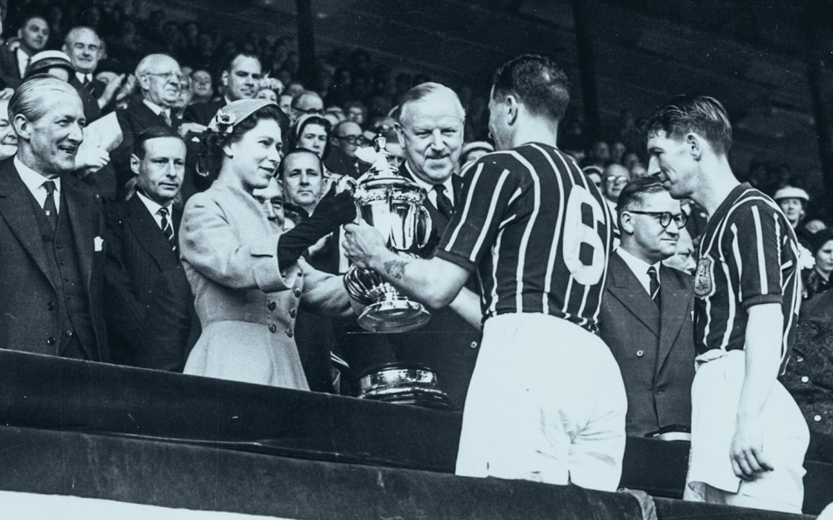 Así despidieron a la reina Isabel II los ‘grandes’ de la Premier League | Tuit