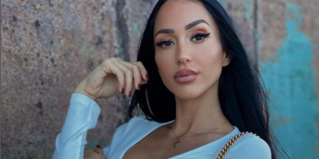 Aurah Ruiz 'incendia' Instagram con este espectacular posado en bikini