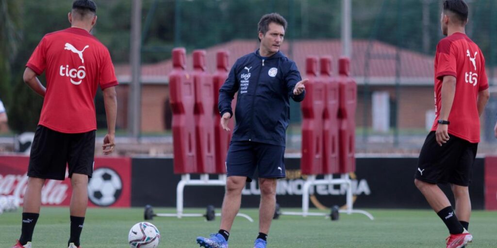 Barros Schelotto convoca a 18 'extranjeros' para los amistosos de Paraguay