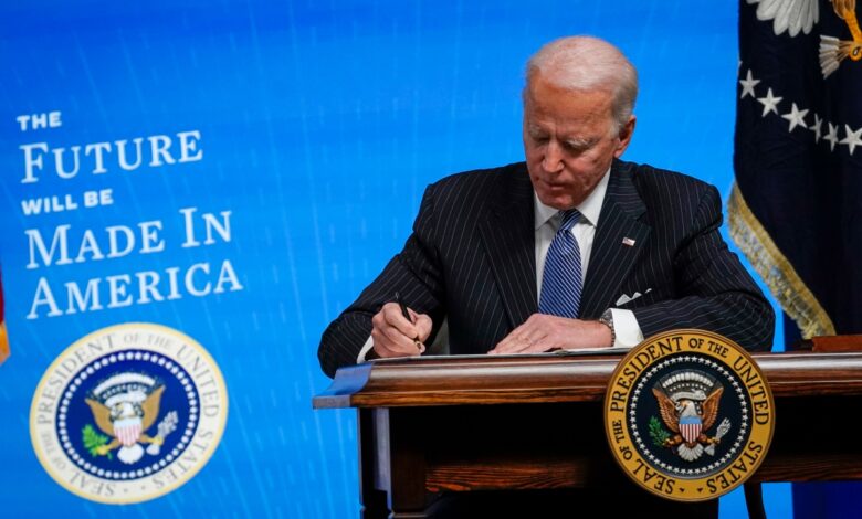 Biden anunciará $ 900 millones para construir estaciones de carga EV