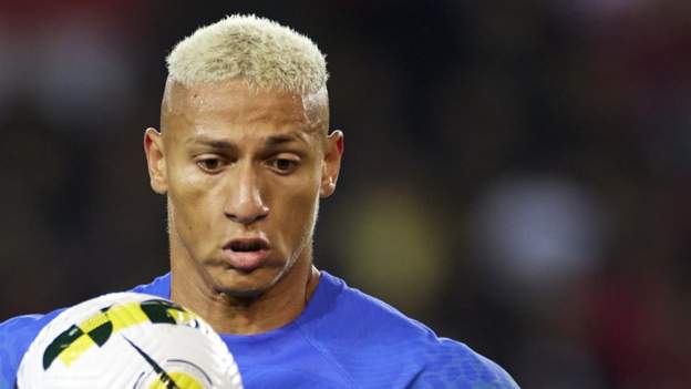 Brasil condena abuso racista de Richarlison