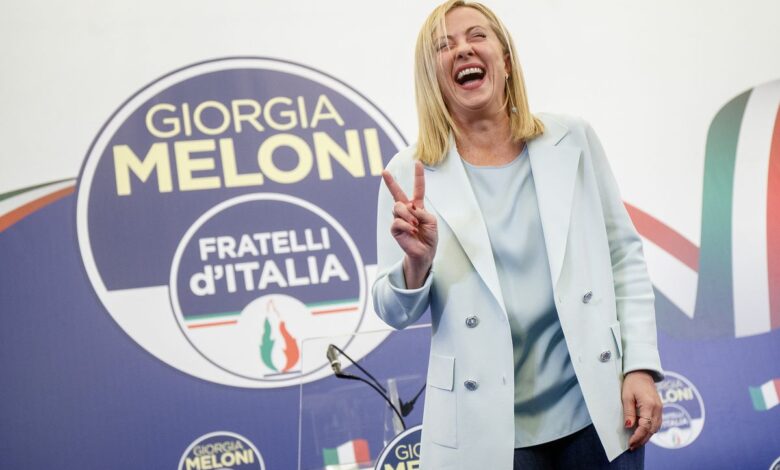 Bruselas ve con inquietud la victoria de Meloni en Italia mientras los euroescépticos le dan la bienvenida