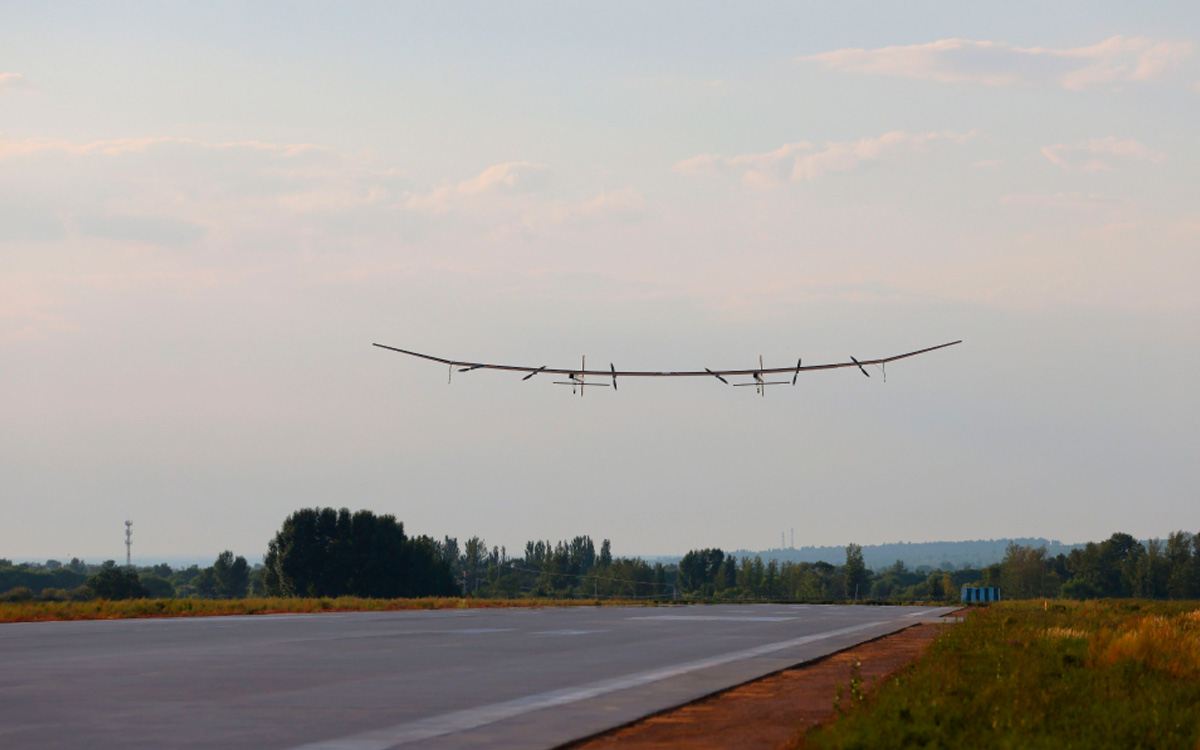 China estrena avión solar que llega al borde del espacio