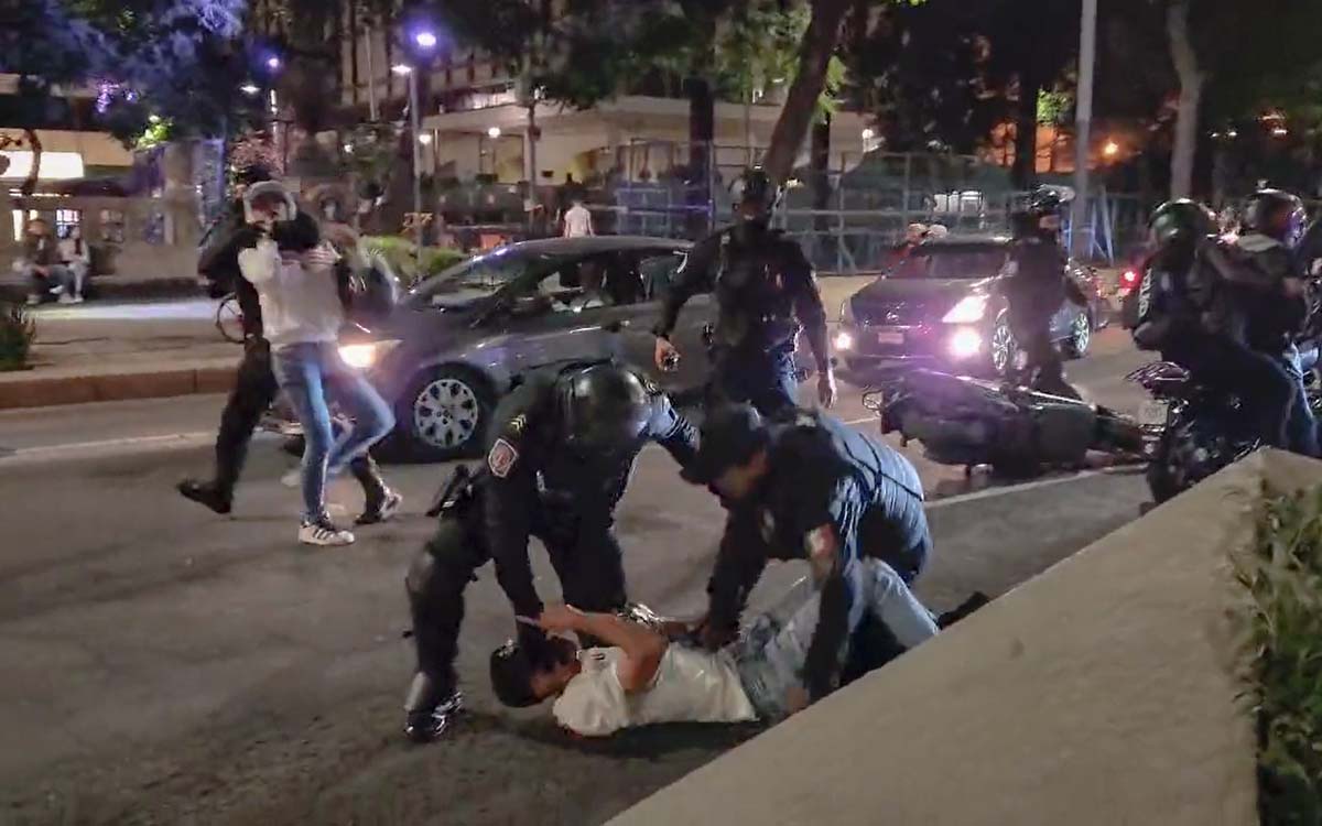 Cientos de motociclistas provocan caos en la CDMX; al menos 29 detenidos | Videos