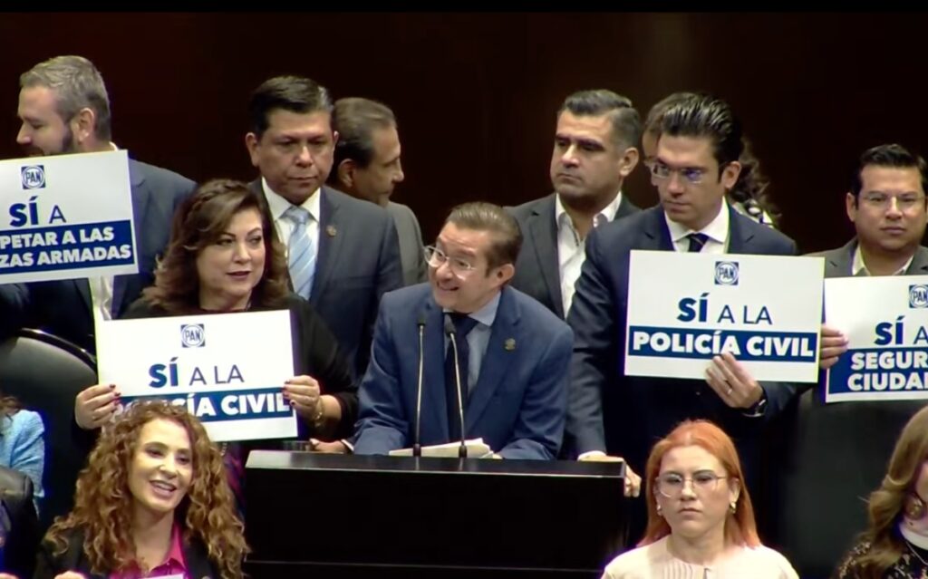 'Con la Constitución, ustedes se limpian el cu&*': panista a diputados en debate sobre GN