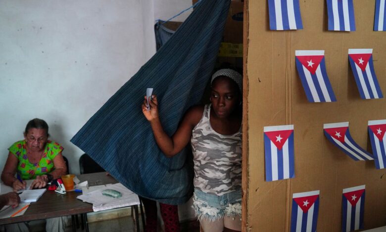 Cuba aprueba el matrimonio igualitario en un referéndum con un elevado voto de castigo al Gobierno