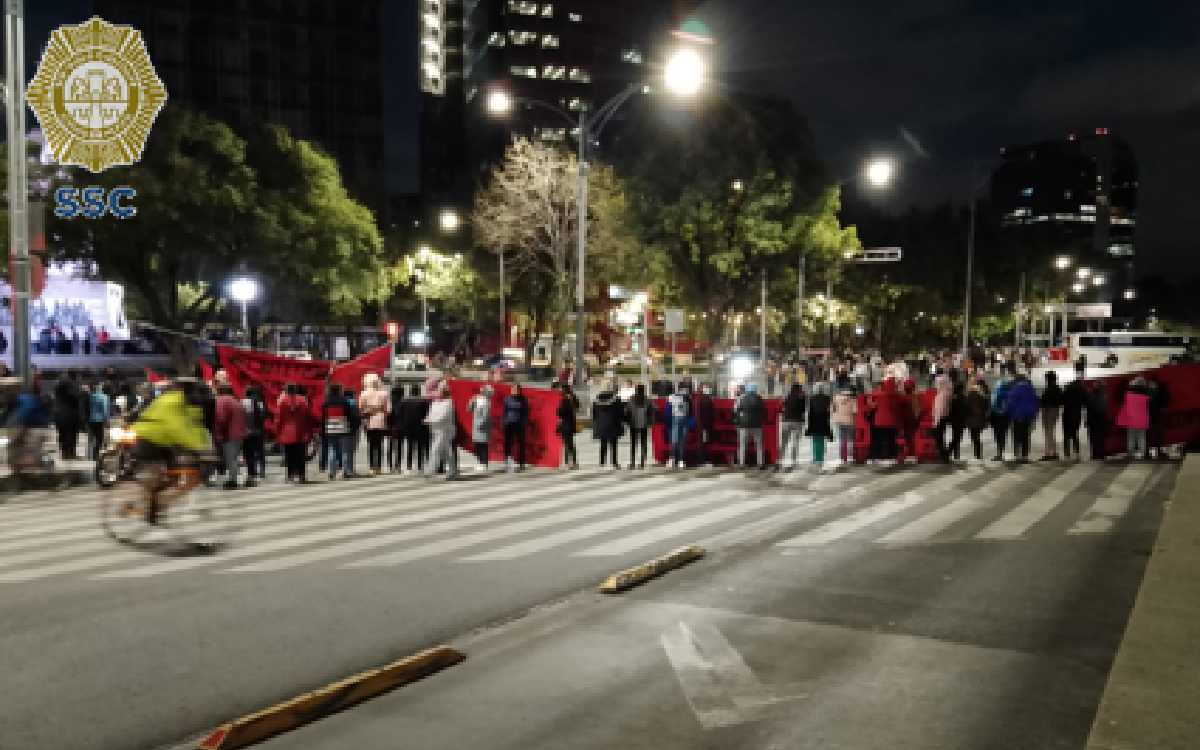 Cumple 30 horas bloqueo en Insurgentes y Reforma… será indefinido