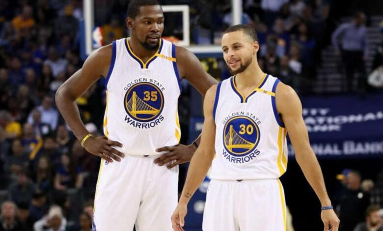 Curry reconoce que los Warriors se reunieron por Durant