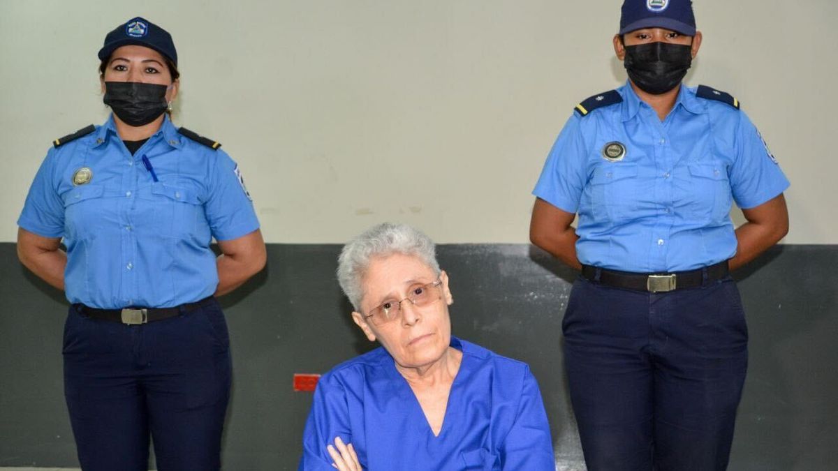 Daniel Ortega exhibe a sus presos políticos con signos de desnutrición