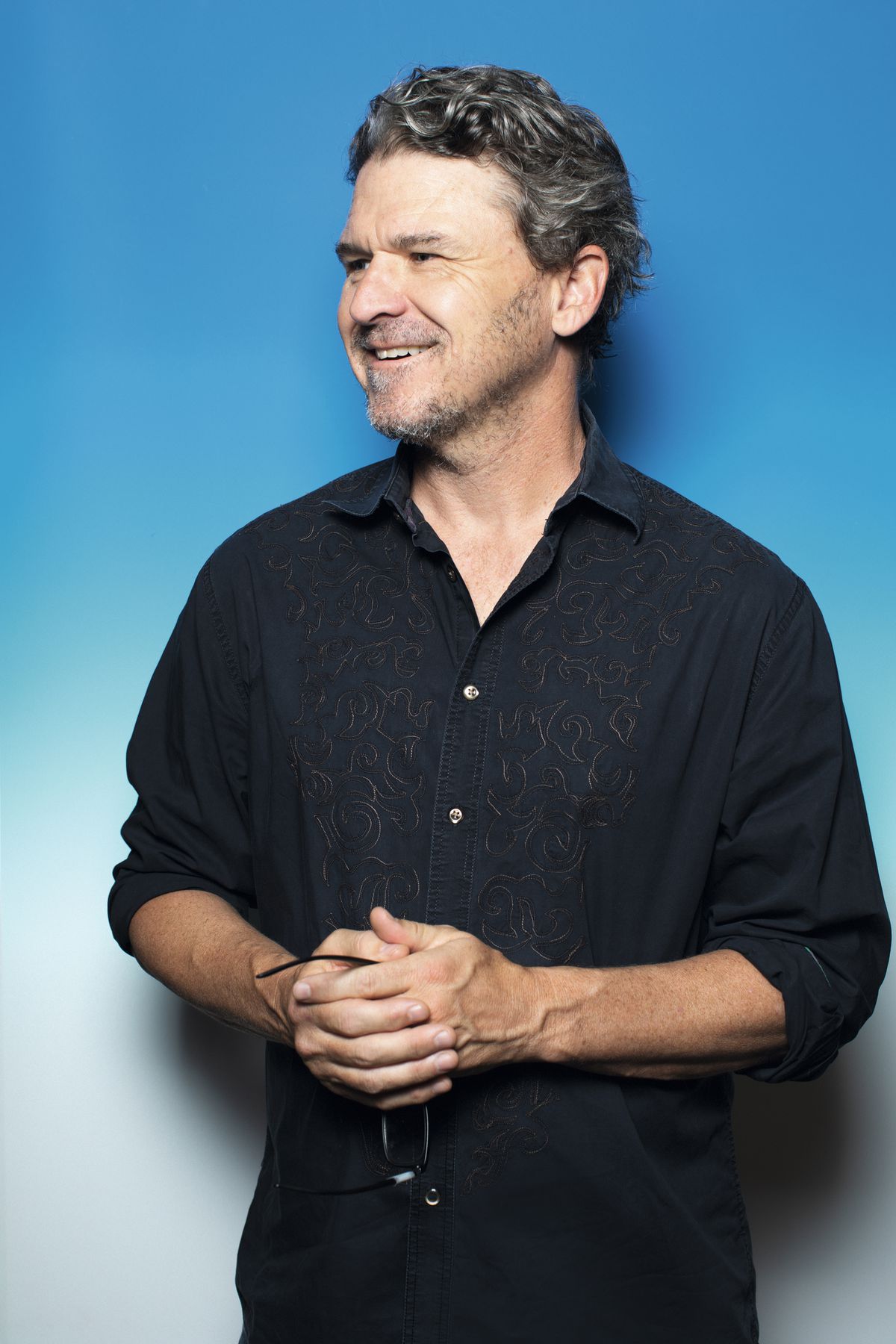 Dave Eggers, el escritor de éxito que no quiere vender en Amazon: “España es la sociedad más evolucionada del mundo”