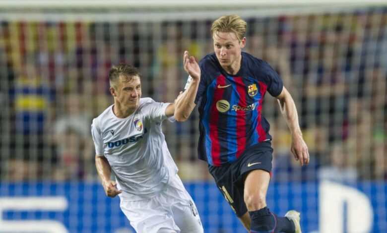 De Jong, el que más corrió ante el Viktoria