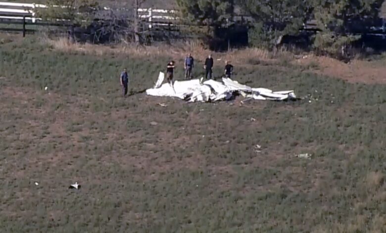 Dos avionetas chocan en pleno vuelo en Colorado; hay 3 muertos