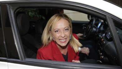 Draghi y Meloni buscan una transición rápida en Italia para cumplir con la UE