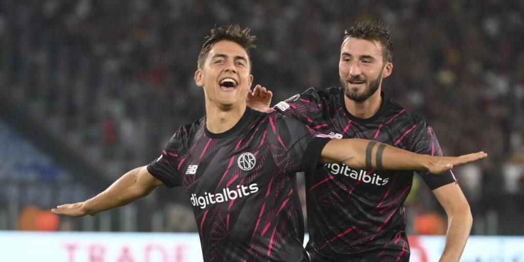 Dybala transforma a la Roma y acaba goleando al HJK