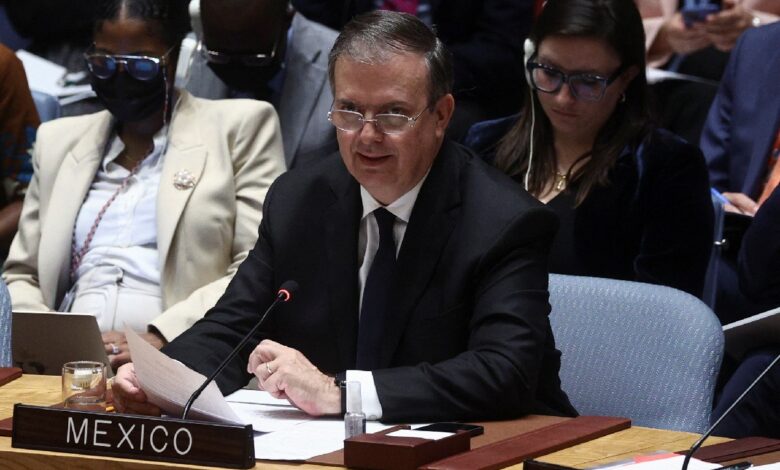 Ebrard se reúne con funcionarios de Rusia y Ucrania en visita a la ONU