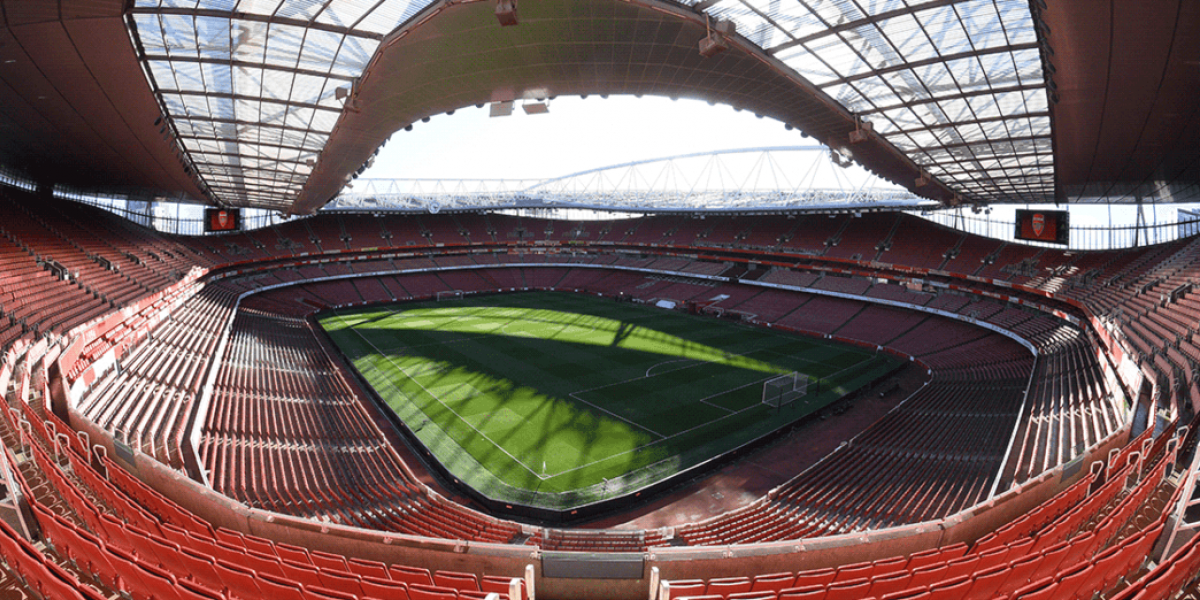 El Arsenal-PSV del jueves, aplazado