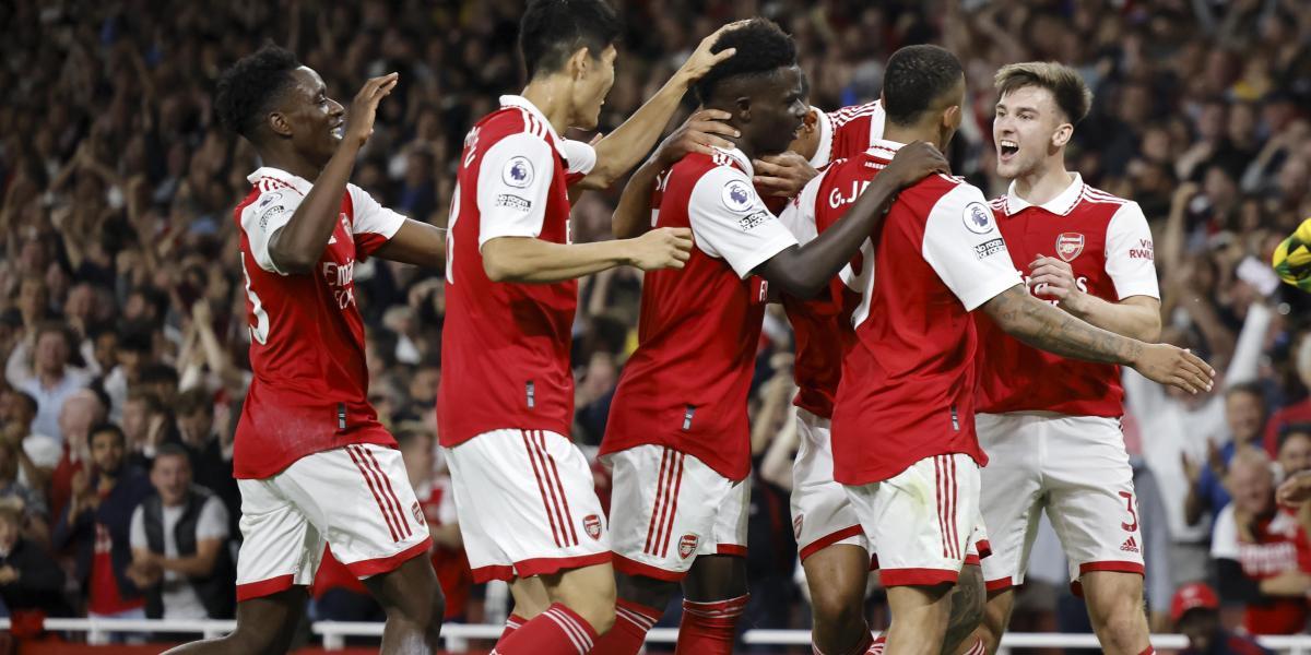 El Arsenal, intratable, mantiene el liderato ante el Aston Villa